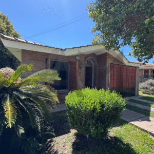 Casa en Venta – Barrio Santa Rita, ubicación estratégica y gran potencial